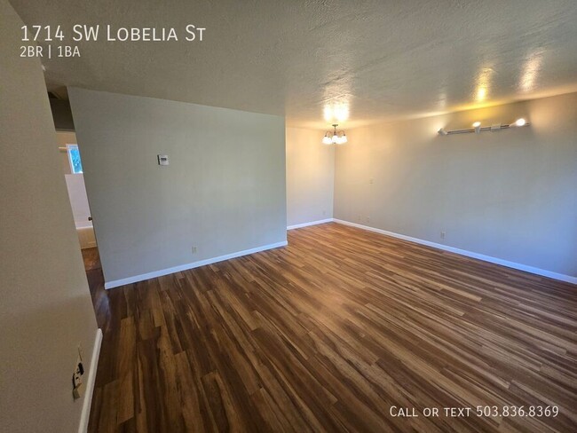 Building Photo - Charming two bedroom one bathroom home in ...