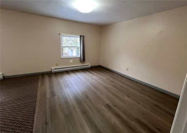 Building Photo - 912 Magee St