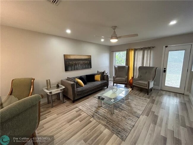 Building Photo - 13363 Pineapple Palm Ct