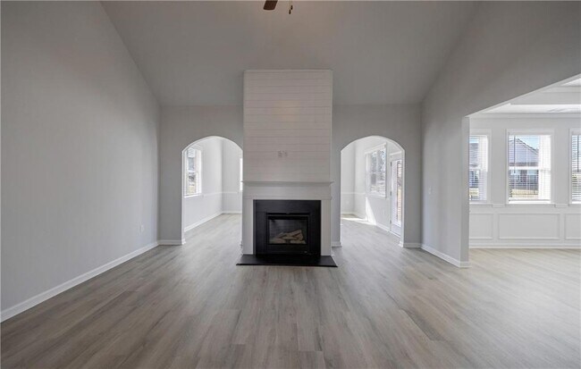 Building Photo - 931 Park Pl St