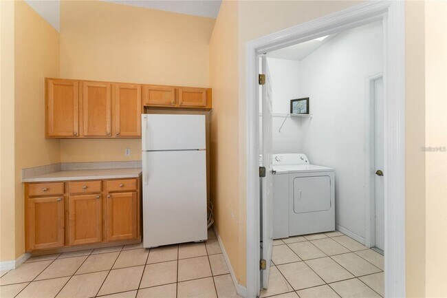 Building Photo - 135 Langham Dr