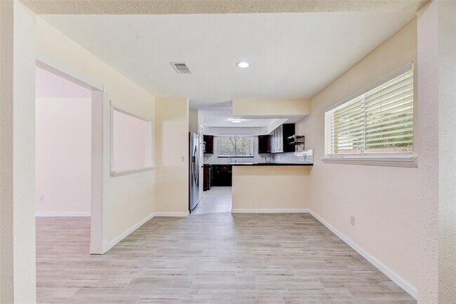 Building Photo - 10526 Huntington Way Dr