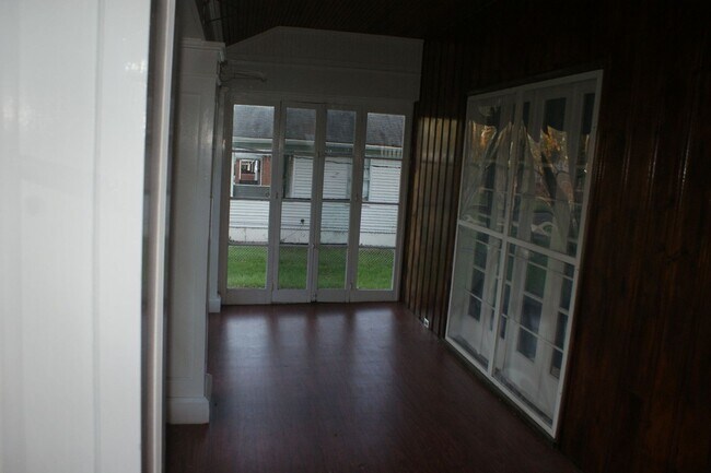 Building Photo - 2646 Terrace Ln