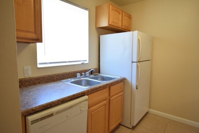 Building Photo - 112 Cory Ln