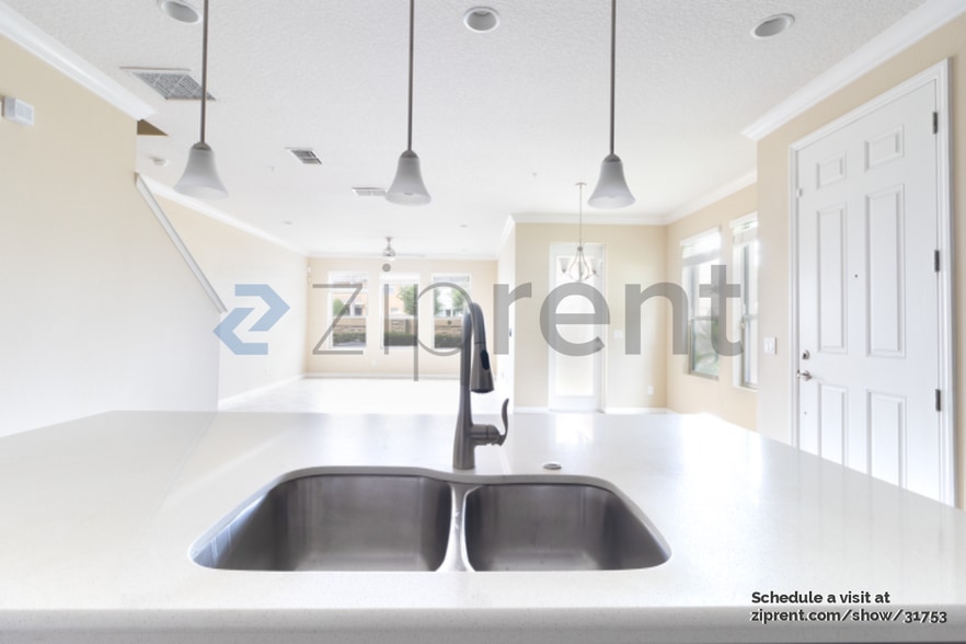 Building Photo - 210 Merry Brook Cir