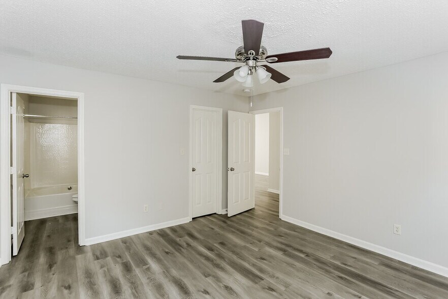 Building Photo - 1003 Salmon River Dr