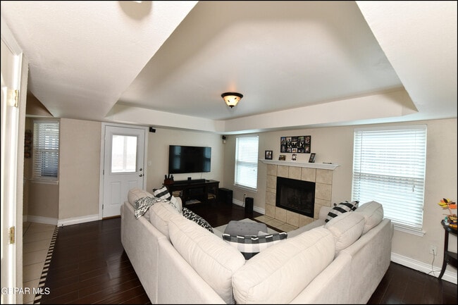 Building Photo - 5060 Silver Sands Ave