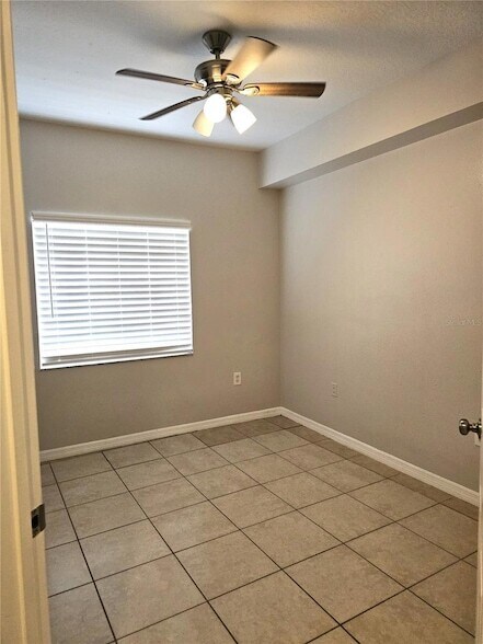 Building Photo - 6019 Portsdale Pl