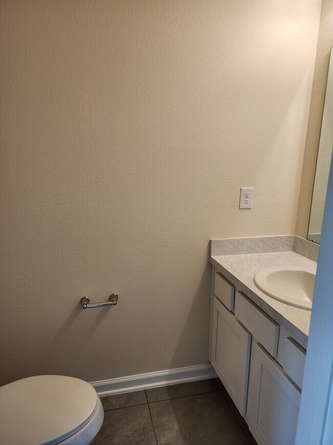 Building Photo - New beautiful Three bedroom Two and a half bath two-story townhome