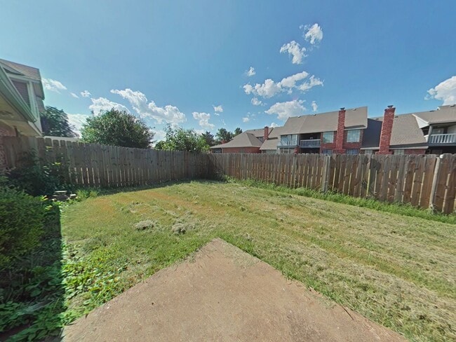 Building Photo - 6837 NW Willow Springs Dr
