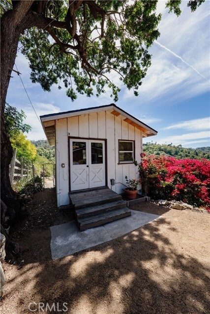 Building Photo - 12 Martingale Dr
