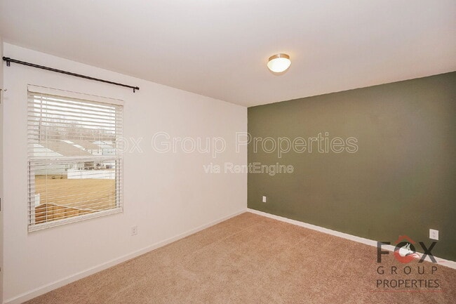 Building Photo - 144 Dyssa Lp