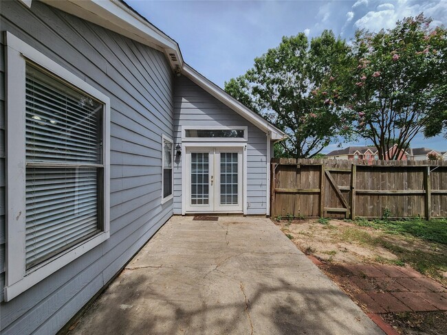 Building Photo - 3403 Maymist Dr