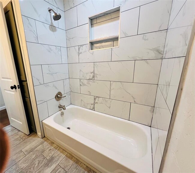 Building Photo - 1847 N Allen Ln