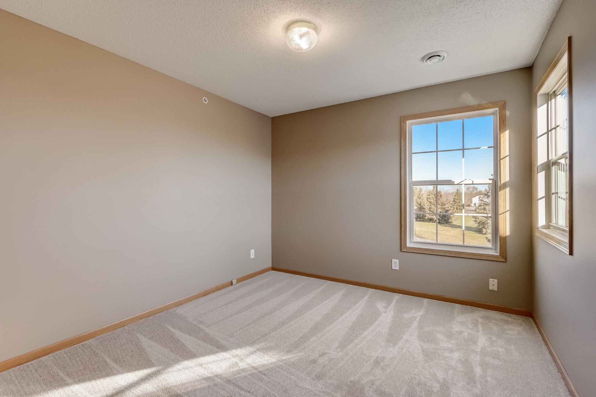 Building Photo - 1222 Bergmann Dr