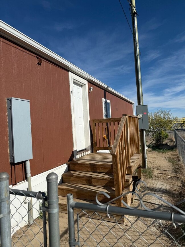 Building Photo - 1 Bed/1 Bath in Bar Nunn – All Utilities Included + Yard & Shed