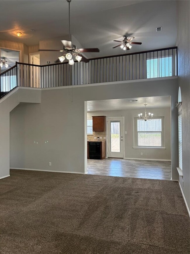 Building Photo - 303 Grutsch Dr