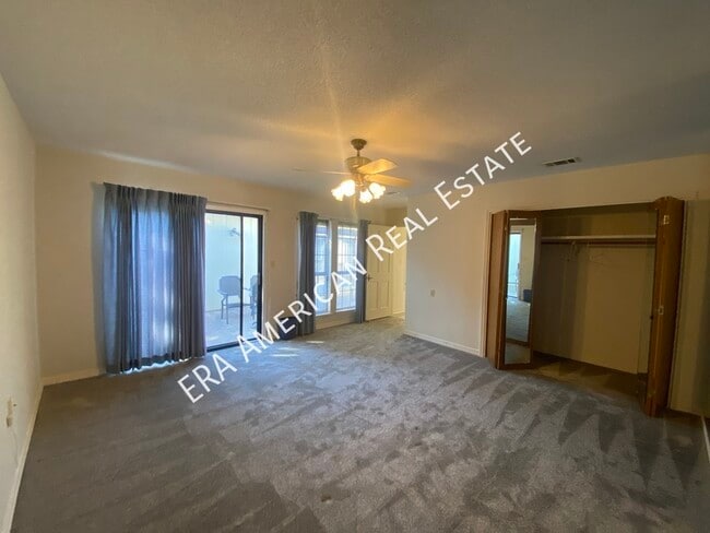 Building Photo - 925 Holbrook Cir