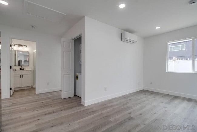 Building Photo - 6325 Newsome Dr