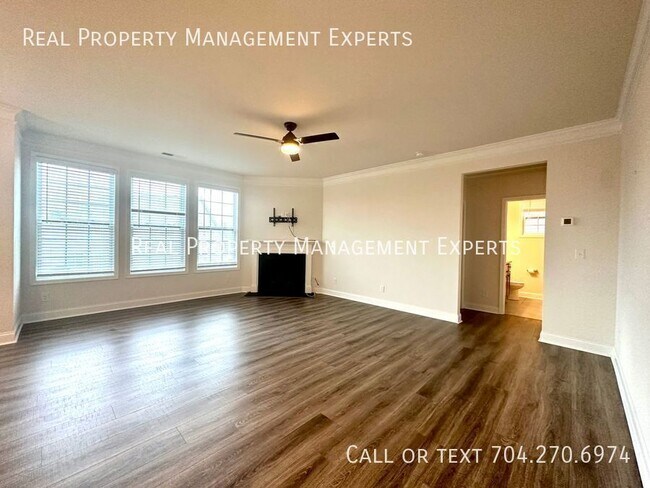 Building Photo - 2166 Black Forest Cove