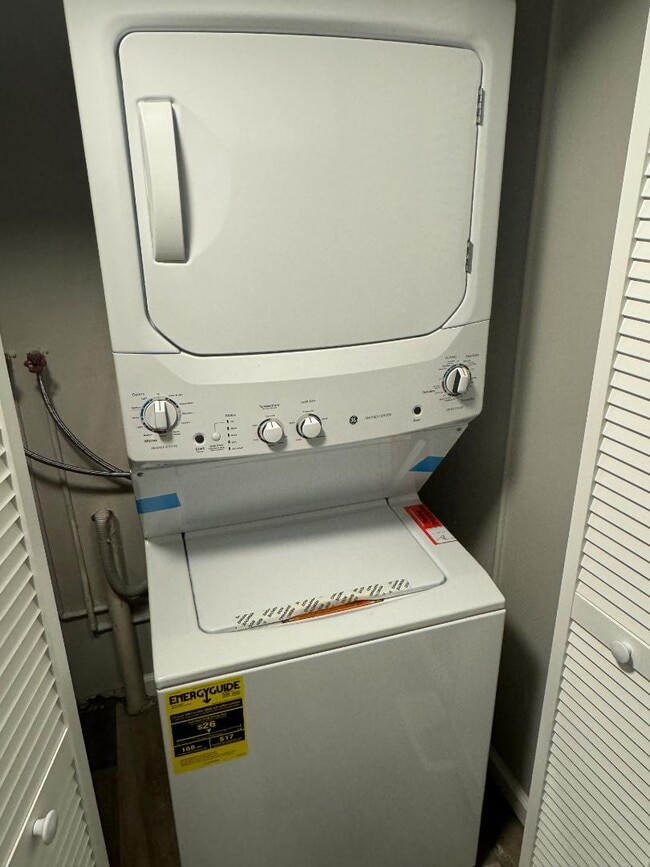 Building Photo - 5510 Beavercrest Dr