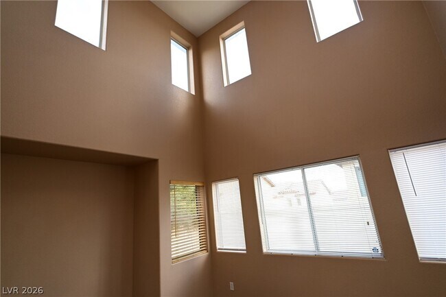 Building Photo - 10461 Chrisman Ave