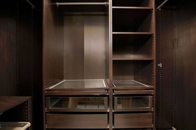 Building Photo - Gorgeous 4/2.5 Spacious Townhome with a Loft Area and a 2 Car Garage in the Desirable Gated Commu...