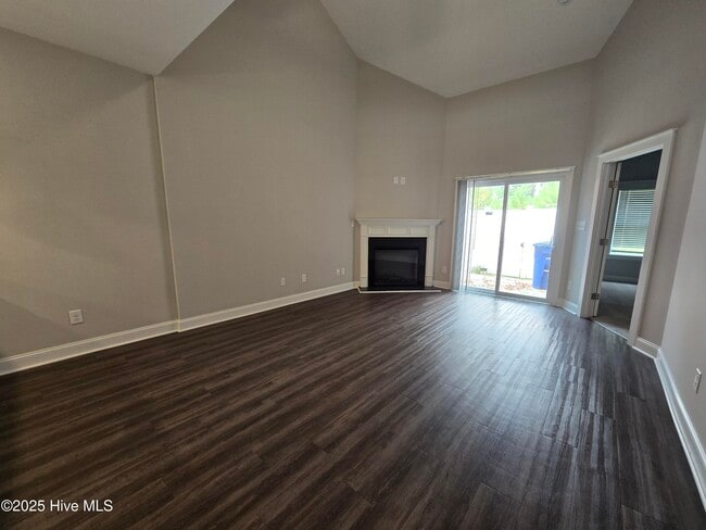 Building Photo - 1819 Fox Den Way
