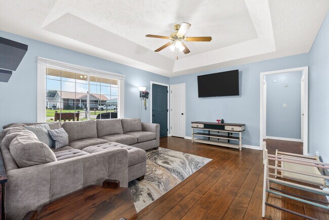 Building Photo - 1307 Chucker Dr