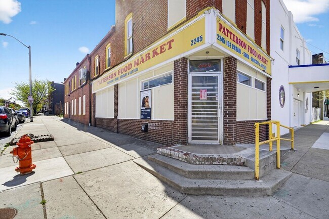 Building Photo - 2245 E Fayette St