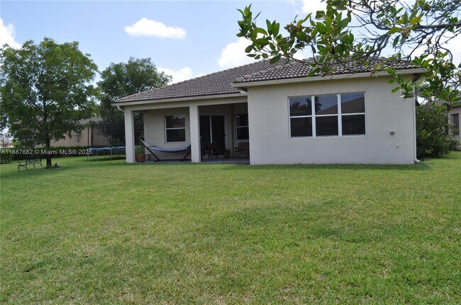 Building Photo - 4337 Laurel Pl