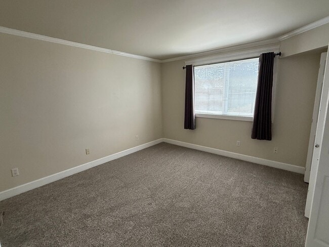 Building Photo - Charming No-Stairs Rambler – Move-In Ready...