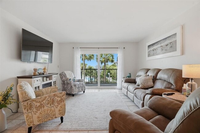 Building Photo - 5557 Sea Forest Dr