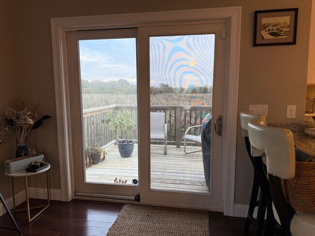 Building Photo - 345 Plymouth Ave