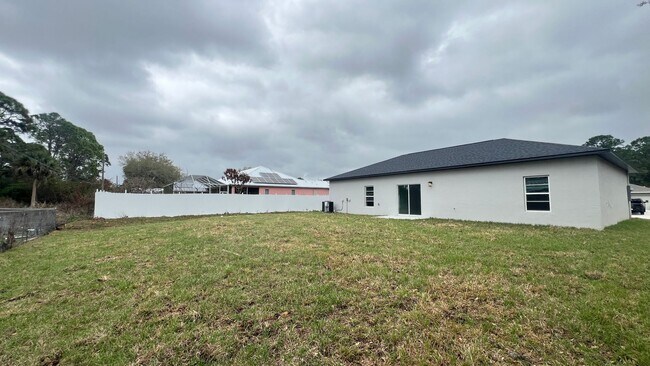 Building Photo - GORGEOUS Bedroom, 2 Bathroom Home in Palm Bay!!