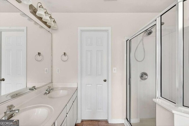 Building Photo - 438 Tioram Ln SE