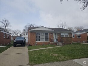 Building Photo - 25020 Powers Ave