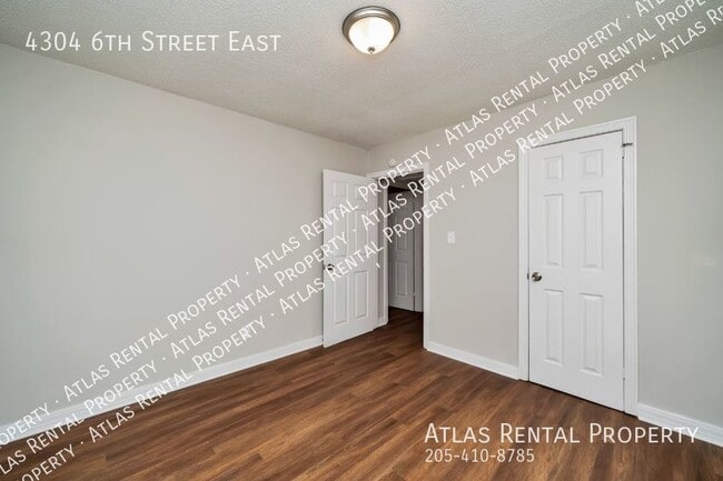 Building Photo - 4304 6th St E