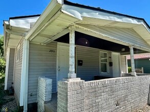 Building Photo - 2909 E Brookside Ave