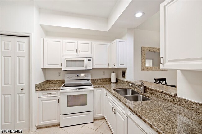 Building Photo - 2345 Carrington Ct