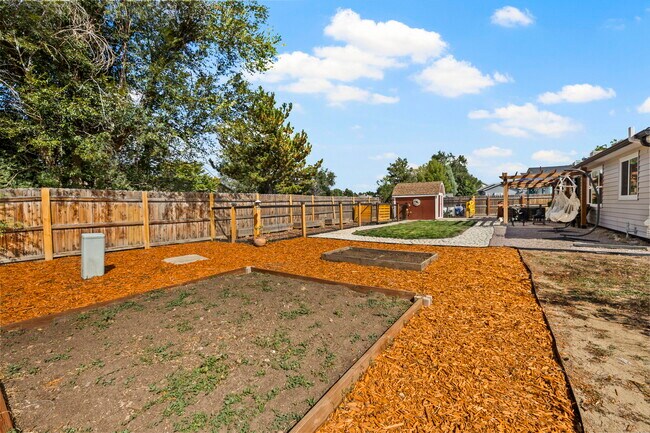 Building Photo - 901 Candlestar Loop N
