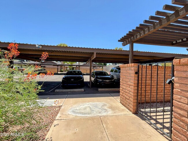 Building Photo - 109 W Concorda Dr