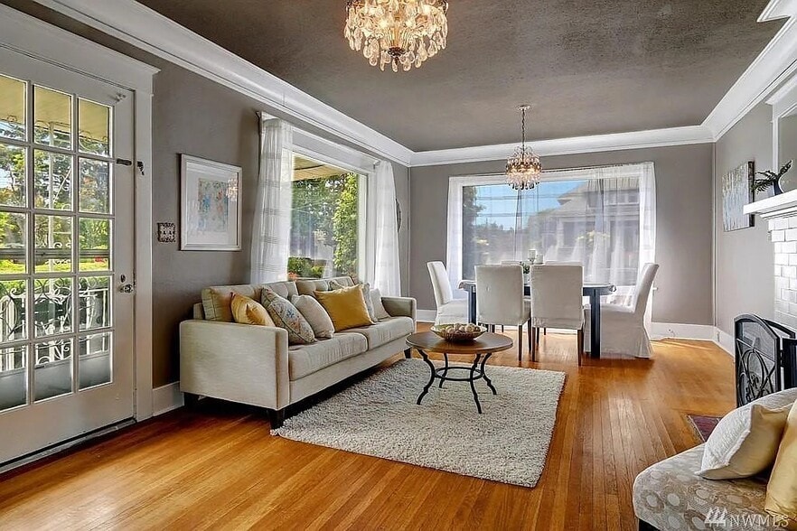 Building Photo - 902 N 77th St