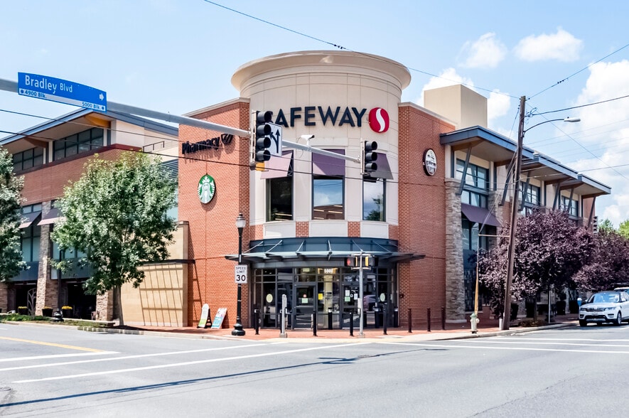 Building Photo - 4535 Avondale St