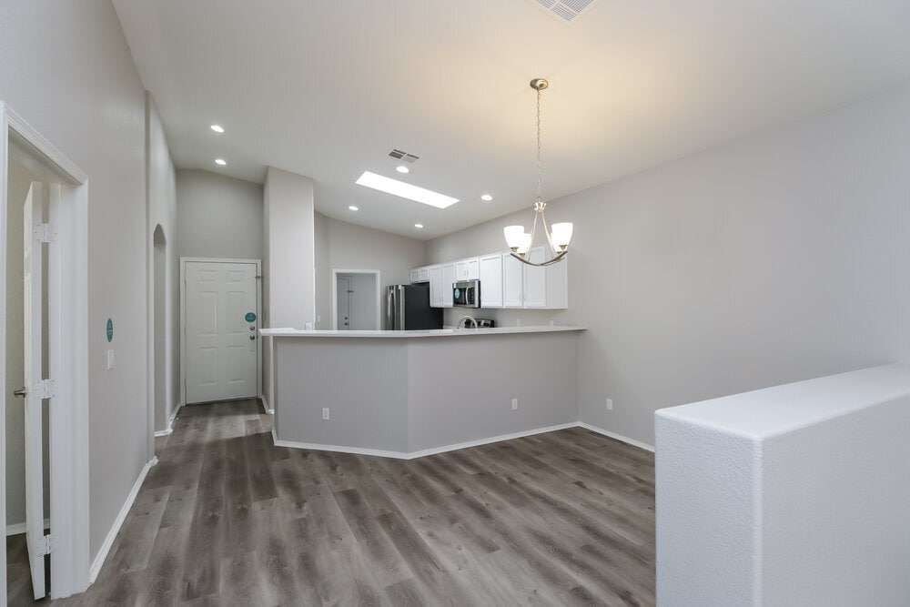 Building Photo - 84 S Laveen Pl