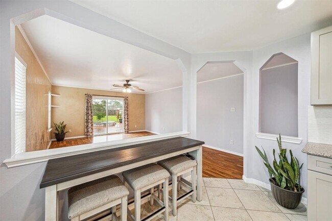 Building Photo - 3402 Fox Ct