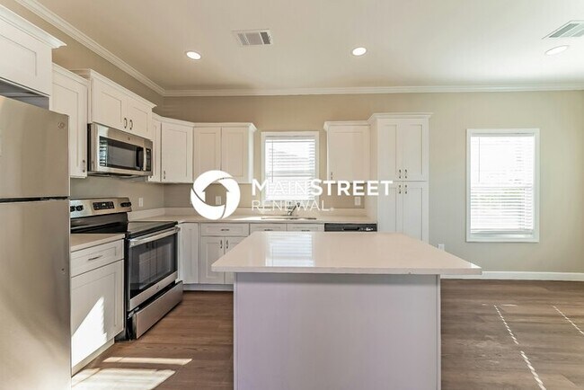 Building Photo - 3 Bedroom Pet-Friendly Home in North Port, FL with Main Street Renewal