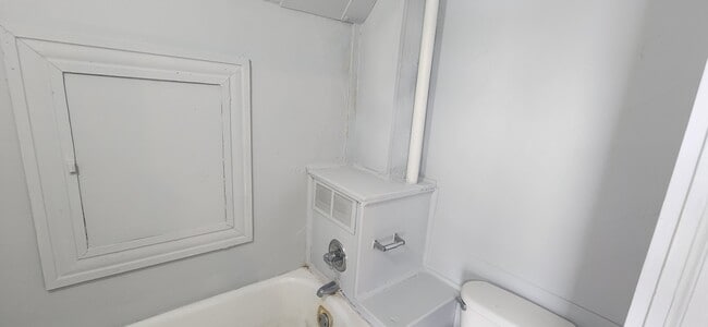Building Photo - 211 W Williams St