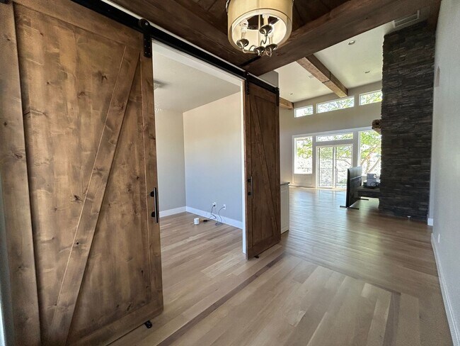 Building Photo - Luxury Living in StarView Estates - 4.98 A...