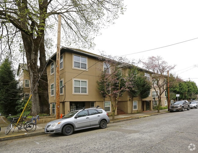 Primary Photo - Westcott Court Apartments